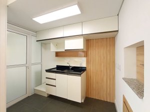 Apartamento com 70m², 2 dormitórios no bairro Moinhos de Vento em Porto Alegre para Alugar