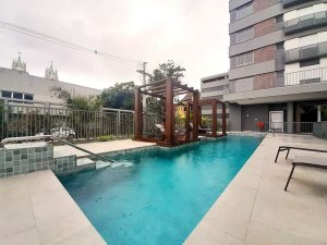 Apartamento com 70m², 2 dormitórios no bairro Moinhos de Vento em Porto Alegre para Alugar