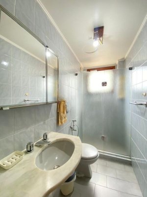 Apartamento com 120m², 3 dormitórios no bairro Floresta em Porto Alegre para Alugar