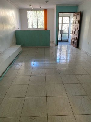 Casa com 220m², 3 dormitórios no bairro Farroupilha em Porto Alegre para Alugar