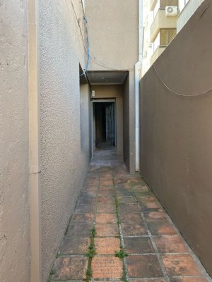 Casa com 220m², 3 dormitórios no bairro Farroupilha em Porto Alegre para Alugar