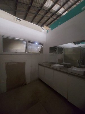 Galpão no bairro Navegantes em Porto Alegre para Alugar