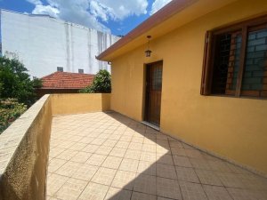 Casa com 85m², 2 dormitórios no bairro Bom Fim em Porto Alegre para Alugar