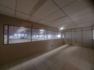 Galpão com 4.000m² no bairro Navegantes em Porto Alegre para Alugar