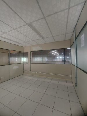 Galpão com 4.000m² no bairro Navegantes em Porto Alegre para Alugar