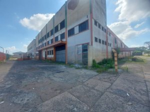 Depósito/Pavilhão com 4000m² no bairro Navegantes em Porto Alegre para Alugar