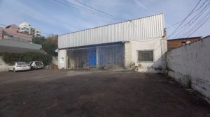 Depósito/Pavilhão com 1660m² no bairro Menino Deus em Porto Alegre para Alugar