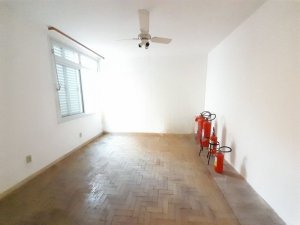 Casa com 170m², 2 dormitórios no bairro Floresta em Porto Alegre para Alugar