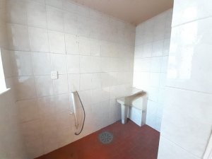 Casa com 170m², 2 dormitórios no bairro Floresta em Porto Alegre para Alugar