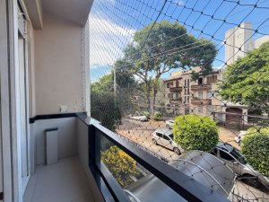 Apartamento com 78m², 2 dormitórios no bairro Santa Cecília em Porto Alegre para Alugar
