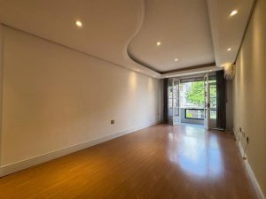 Apartamento com 78m², 2 dormitórios no bairro Santa Cecília em Porto Alegre para Alugar