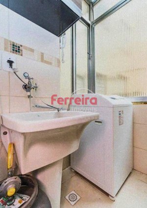 Apartamento com 47m², 1 dormitório no bairro Floresta em Porto Alegre para Alugar