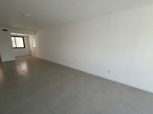 Apartamento com 49m², 1 dormitório no bairro Rio Branco em Porto Alegre para Alugar