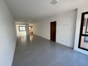 Apartamento com 49m², 1 dormitório no bairro Rio Branco em Porto Alegre para Alugar
