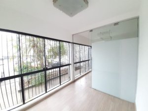 Galpão com 750m² no bairro Sarandi em Porto Alegre para Alugar