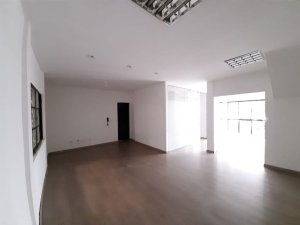 Galpão com 750m² no bairro Sarandi em Porto Alegre para Alugar