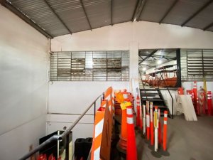 Galpão com 712m² no bairro São Geraldo em Porto Alegre para Alugar