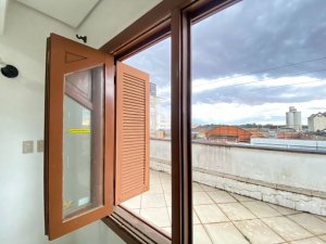 Galpão com 712m² no bairro São Geraldo em Porto Alegre para Alugar