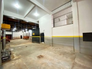 Galpão com 712m² no bairro São Geraldo em Porto Alegre para Alugar