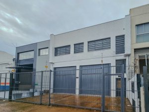 Galpão com 736m² no bairro Navegantes em Porto Alegre para Alugar