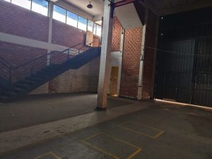 Depósito/Pavilhão com 450m² no bairro Navegantes em Porto Alegre para Alugar