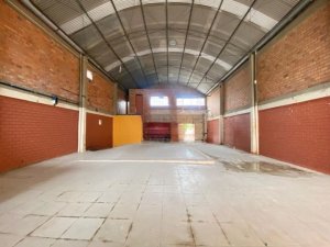 Galpão com 330m² no bairro Anchieta em Porto Alegre para Alugar