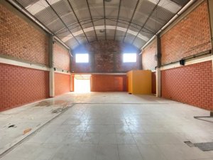 Galpão com 330m² no bairro Anchieta em Porto Alegre para Alugar