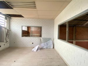 Galpão com 330m² no bairro Anchieta em Porto Alegre para Alugar