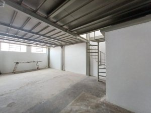 Galpão com 300m² no bairro Navegantes em Porto Alegre para Alugar