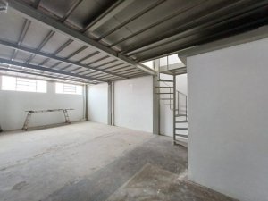 Galpão com 300m² no bairro Navegantes em Porto Alegre para Alugar