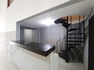 Galpão com 385m² no bairro São João em Porto Alegre para Alugar