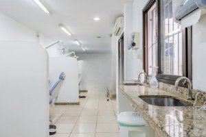 Casa comercial com 255m², 2 dormitórios no bairro Bom Fim em Porto Alegre para Alugar