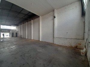 Galpão com 231m² no bairro Floresta em Porto Alegre para Alugar