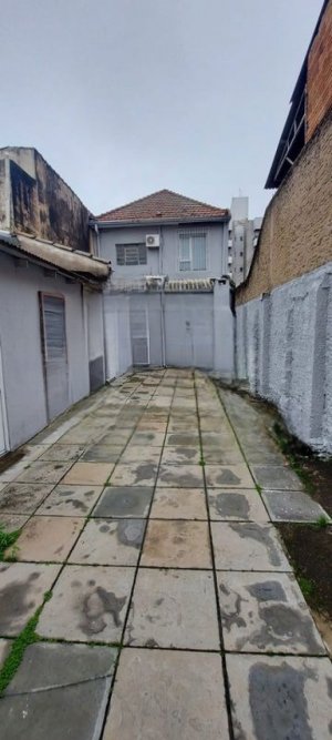 Casa comercial com 230m² no bairro São Geraldo em Porto Alegre para Alugar