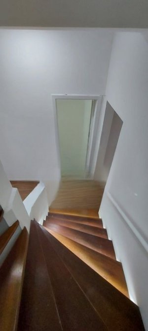 Casa comercial com 230m² no bairro São Geraldo em Porto Alegre para Alugar