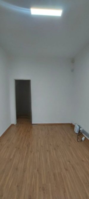 Casa comercial com 230m² no bairro São Geraldo em Porto Alegre para Alugar