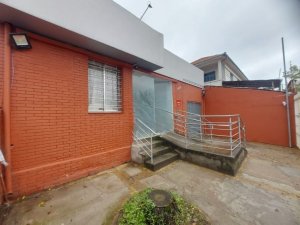 Casa Comercial com 150m² no bairro São João em Porto Alegre para Alugar