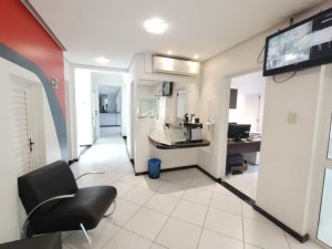 Casa comercial com 220m² no bairro Menino Deus em Porto Alegre para Alugar