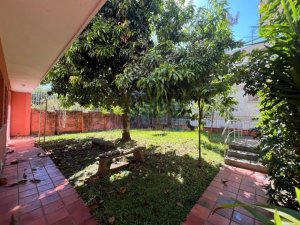 Casa comercial com 300m² no bairro Floresta em Porto Alegre para Alugar