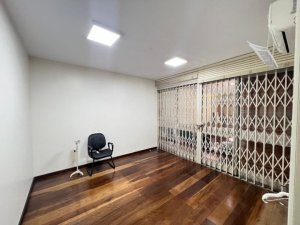 Casa comercial com 300m² no bairro Floresta em Porto Alegre para Alugar