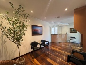 Casa comercial com 300m² no bairro Floresta em Porto Alegre para Alugar