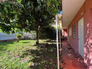 Casa comercial com 300m² no bairro Floresta em Porto Alegre para Alugar