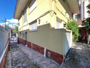 Casa comercial com 300m² no bairro Floresta em Porto Alegre para Alugar