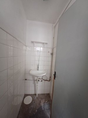 Loja com 26m² no bairro Azenha em Porto Alegre para Alugar