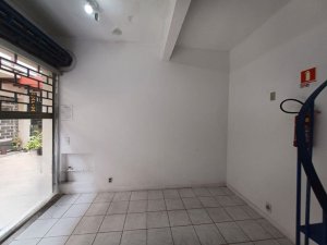 Loja com 26m² no bairro Azenha em Porto Alegre para Alugar