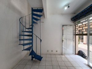 Loja com 26m² no bairro Azenha em Porto Alegre para Alugar