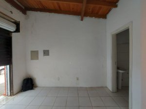 Loja com 30m² no bairro Azenha em Porto Alegre para Alugar