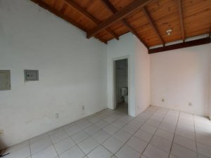 Loja com 30m² no bairro Azenha em Porto Alegre para Alugar