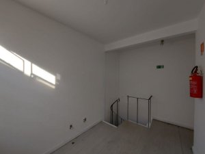 Loja com 30m² no bairro Azenha em Porto Alegre para Alugar