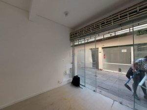 Loja com 30m² no bairro Azenha em Porto Alegre para Alugar